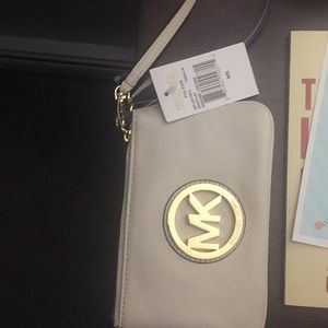Michael kors wristlet